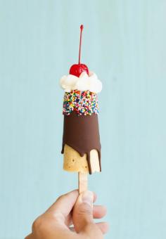 Banana Split Pudding Pops
