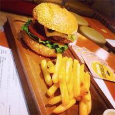 you could opt for the Moroccan lamb salad with roasted pumpkin, feta, cous cous and a drizzling of mint yoghurt