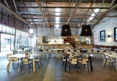 Sydney-restaurant Kitchen by Mike in een voormalige garage.