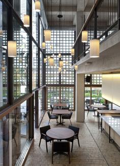 El restaurante Bosco de Lobos coloniza el Colegio de Arquitectos de Madrid. | diariodesign.com