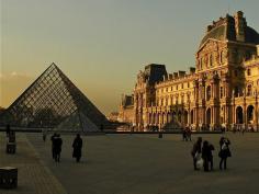 Love Context Travel for in-depth walking tours - if you love history, art, architecture, culture - you might love them too! Walking tours all over the world, including Paris, NYC, Rome, London, Shanghai, Kyoto, and many more