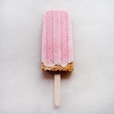 strawberry cheesecake popsicles