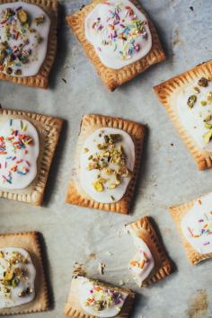 PISTACHIO BAKEWELL POP-TARTS