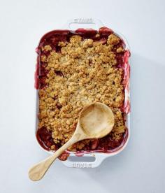 tara's raspberry and apple crumble