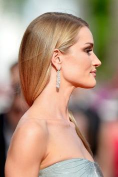 Rosie Huntington-Whiteley Looks - StyleBistro