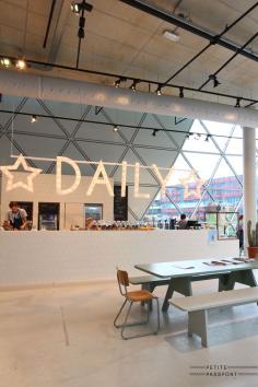 
                        
                            Sissy Boy is a well known chain in the Netherlands where they mostly sell classical clothes and home accessories in a fussy interior. At least that was my opinion BEFORE I walked into the restyled Sissy Boy in Eindhoven. I was completely wrong. It looks...
                        
                    