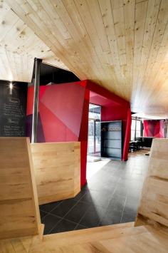 
                        
                            Chez Carl / Jean De Lessard
                        
                    