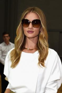 Rosie Huntington-Whiteley Photos: Chloe : Front Row - Paris Fashion Week Womenswear Spring/Summer 2015