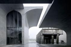 Long Museum West Bund / Atelier Deshaus
