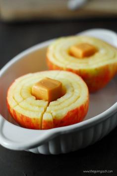 Bloomin' Cinnamon Baked Apples