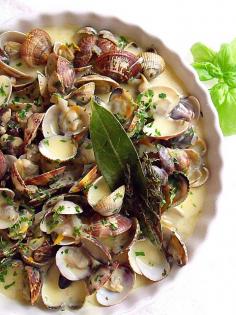 
                        
                            Clams in Saffron Cream
                        
                    