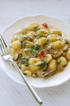 Creamy White Cheddar Skillet Gnocchi