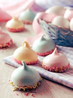 
                    
                        confetti meringues
                    
                