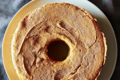 
                    
                        A Lighter Pumpkin Cake
                    
                