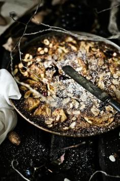 
                    
                        Pratos e Travessas | Pudim de maça, uvas e amêndoa, sem glúten # Gluten free apple, grapes and almond pudding
                    
                