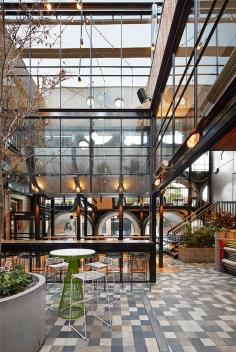 
                    
                        Contemporary Prahran Hotel Melbourne Pub
                    
                