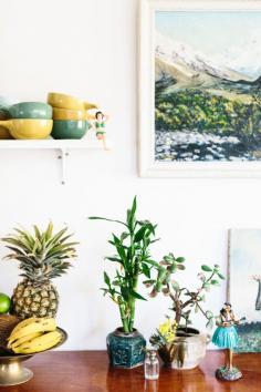 
                        
                            DesignSponge Sneak Peeks
                        
                    