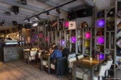 
                    
                        The Forgotten Sense Samen is dé plek in Gouda om te ontbijten, lunchen en dineren. Dé plek om tijdens de borrel te genieten van een uitgebreide drankenkaart en verrassende finger food. Maar Samen is ook de plek waar op vrijdag- en zaterdagavond het feest losbarst met de beste hits van toen en nu. Ieder weekend kunt u bij Samen uitgaan met de beste 70’s, 80’s, en 90’s muziek! DEP heeft begin 2014 de lichtinstallatie ontworpen, geleverd en geïnstalleerd.  Opdracht ...
                    
                