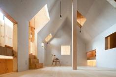 
                        
                            Ant House by mA-style Architects | www.yellowtrace.c...
                        
                    