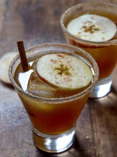 
                    
                        Spiced Amaretto Apple Cider Kiss
                    
                