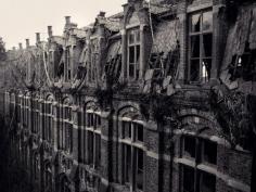 The Castle of Mesen is located in a park near the center of Lede, Belgium. It dates back to the 17th century where it served as a home for various lords before a conversion to an industrial site. The Castle was used as a gin distillery Throughout the 1800s, a tobacco factory, and a sugar refinery. In 1897 the complex was then sold to a religious order who constructed an impressive neo-gothic chapel and turned the entire facility into a boarding school. Although it was still in use up until ...