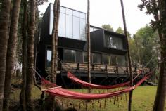 
                    
                        _009-PORTADA__CBI_©_SGGB_2014 SGBB Arquitectos, meaning Sebastian Guevara and Guillermo Bustos, gathered a great team that delivered another astonishing project in Chile, Puerto Varas. For those who appreciate and know their work they will observe here, once more, their affinity for black wood constructions. _007__CBI_©_SGGB_2014 _005__CBI_©_SGGB_2014 _008__CBI_©_SGGB_2014 The house was built on a 5000 m2 terrain, in a region with a lot of vegetation and optimal conditions for daylight to ...
                    
                