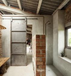 
                    
                        CUBO VESTIDOR PARA UN JARDÍN CON BALSA - Clara Nubiola _ PORTFOLIO
                    
                