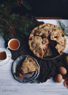 
                    
                        MILE-HIGH APPLE CRANBERRY PIE
                    
                