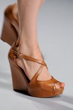 
                    
                        Daks Spring 2014 - Details
                    
                