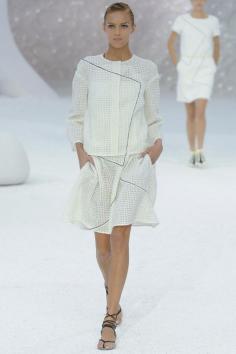 
                    
                        Anja Rubik at Chanel Spring 2012 | shoes
                    
                