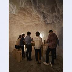 
                    
                        Yorunoma Bar hanging out together in Osaka Livegreen Blog
                    
                