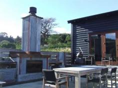 
                    
                        Children's Bay Woolshed | Young Architects
                    
                