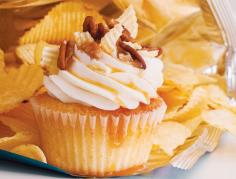 
                    
                        These Potato Chip Confectionaries by Matt Robicelli are Savory and Sweet #food trendhunter.com
                    
                