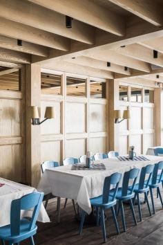 
                    
                        Munich Brauhaus — South Warf, Melbourne  #blue #seating #beerhall
                    
                