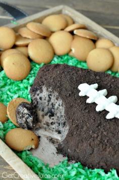 
                    
                        Cookies and Cream Football Party Dip
                    
                
