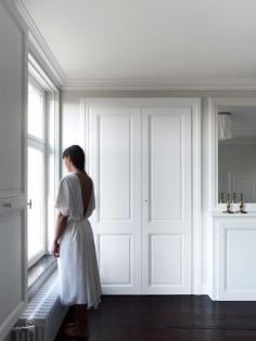 
                    
                        Portrait of a House by Frederik Vercruysse | www.yellowtrace.c...
                    
                