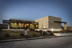 
                    
                        Casa La Tomatina by Plastik Arquitectos (16)
                    
                