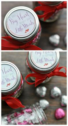 Free Printable Gift Tag for teacher gifts.  Perfect for Teacher Appreciation Gifts!