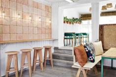 
                    
                        Vino Veritas_Oslo |  Project by Masquespacio
                    
                