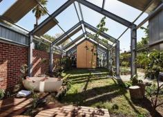 
                    
                        Cut Paw Paw by Andrew Maynard Architects | www.yellowtrace.c...
                    
                