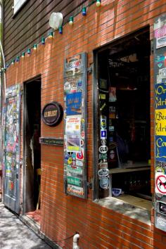 
                    
                        Sometimes you just want a burger. And those times, you should head to Le Select. It has a classic, old-school environment and the best burger in town. It is a cheeseburger in paradise.
                    
                