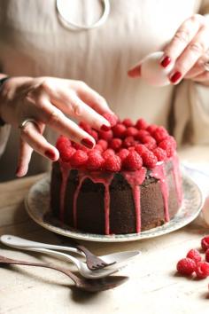 
                    
                        Raspberries Guinness Cake
                    
                