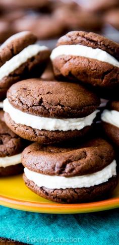 
                    
                        Homemade {crunchy!} Oreos. This copycat recipe is a must try!
                    
                