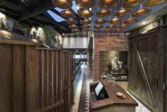 
                    
                        Restaurante La Tequila Sur / LOA
                    
                