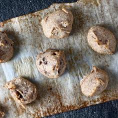 
                    
                        HEALTHY ALMOND BANANA BREAD BITES (VEGAN, GLUTEN-FREE, PALEO)
                    
                