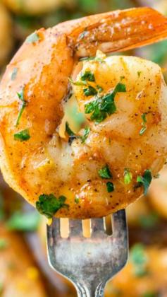 
                    
                        Baked Honey Cajun Shrimp ~  It's so simple to put together and tastes amazing... The shrimp taste wonderful over mashed potatoes, pasta or white rice
                    
                