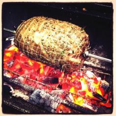 
                    
                        jerrymai78:  Amazing jumbuck in the #charcoal  #spitroast Greenvale Farm @stickifingers  it was to die for!!!
                    
                