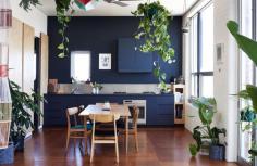 
                    
                        The incredible Fitroy apartment of Kate Stokes of Coco Flip, Haslett Grounds and their baby  daughter Mariko (also known as ‘Kiko’!). Photo – Sean Fennessy, production – Lucy Feagins on thedesignfiles.net
                    
                