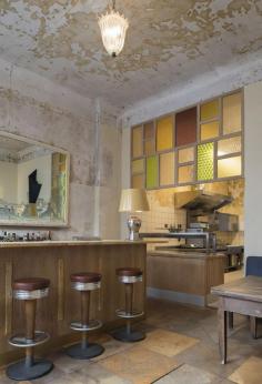 
                    
                        dóttir Berlin #bar #windows
                    
                