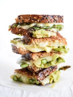 
                    
                        Spicy Smashed Avocado & Asparagus with Dill Havarti Grilled Cheese | foodiecrush.com
                    
                